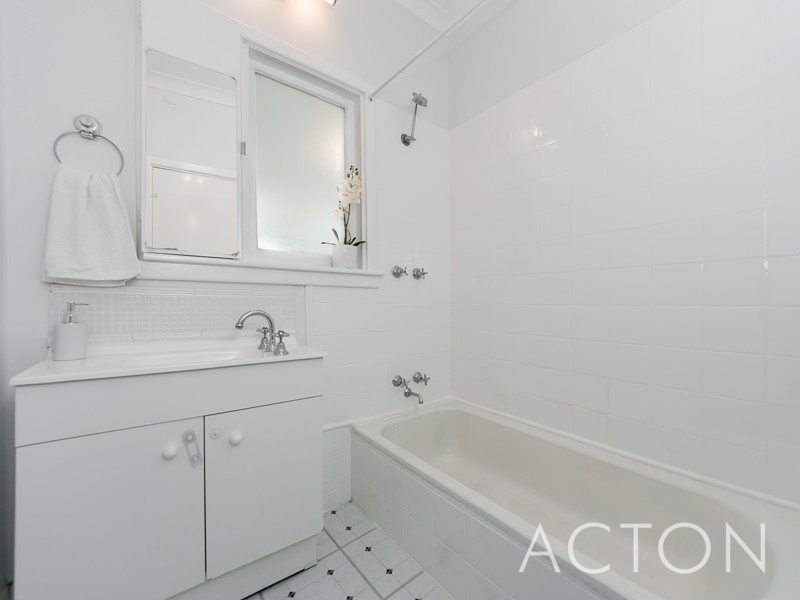 388 Kew Street, Cloverdale WA 6105