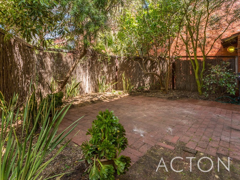10/14 Park Road, Crawley WA 6009
