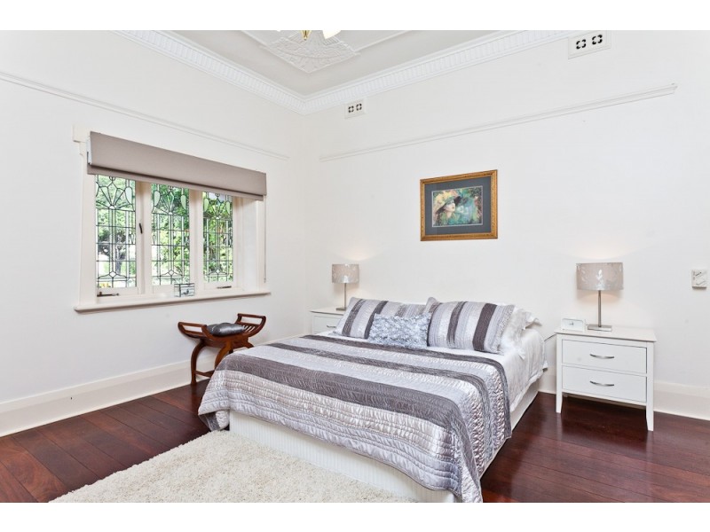 21 Waratah Avenue, Dalkeith WA 6009