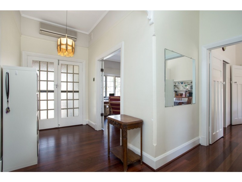 61 Leura Street, Nedlands WA 6009