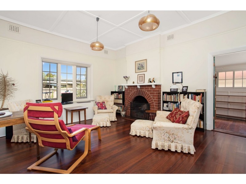 61 Leura Street, Nedlands WA 6009