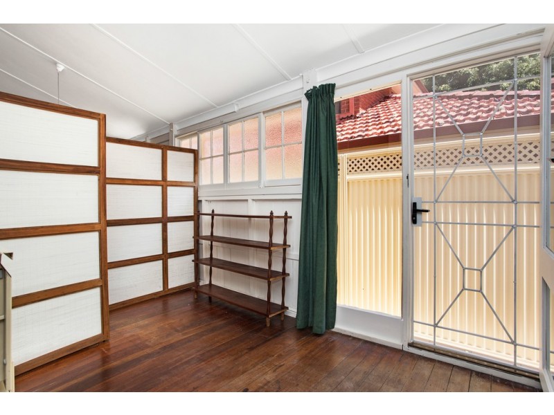 61 Leura Street, Nedlands WA 6009