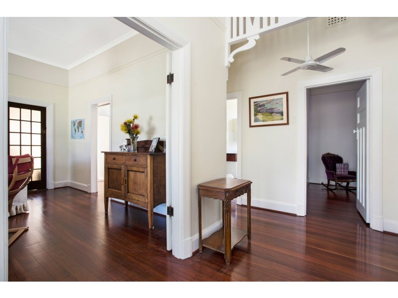 61 Leura Street, Nedlands WA 6009