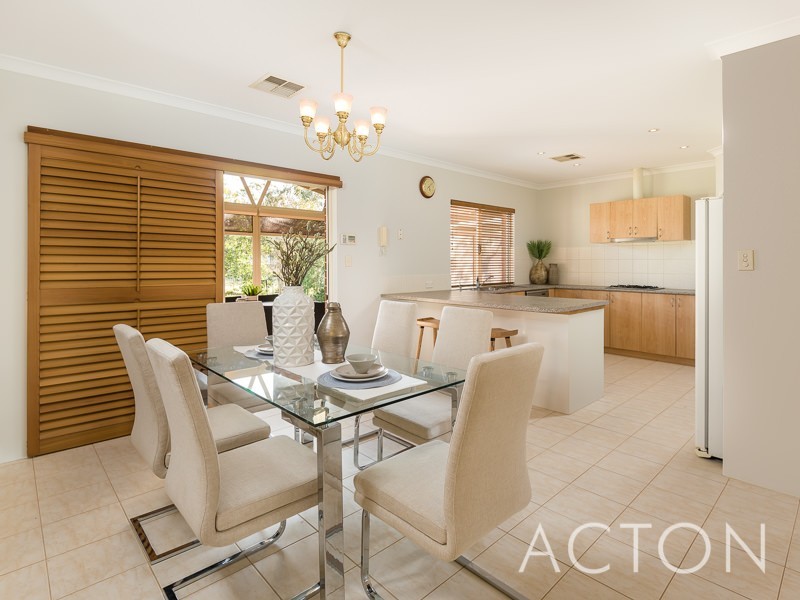 14 Darter Way, Maida Vale WA 6057