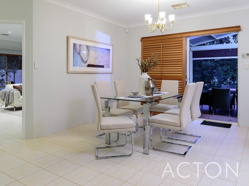 14 Darter Way, Maida Vale WA 6057