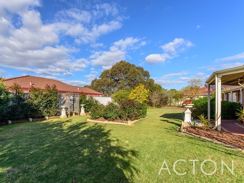 14 Darter Way, Maida Vale WA 6057