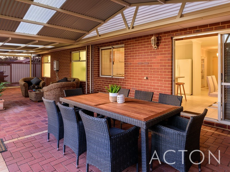 14 Darter Way, Maida Vale WA 6057