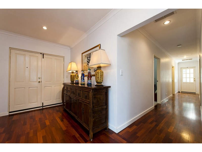 2/59 Davies Road, Claremont WA 6010