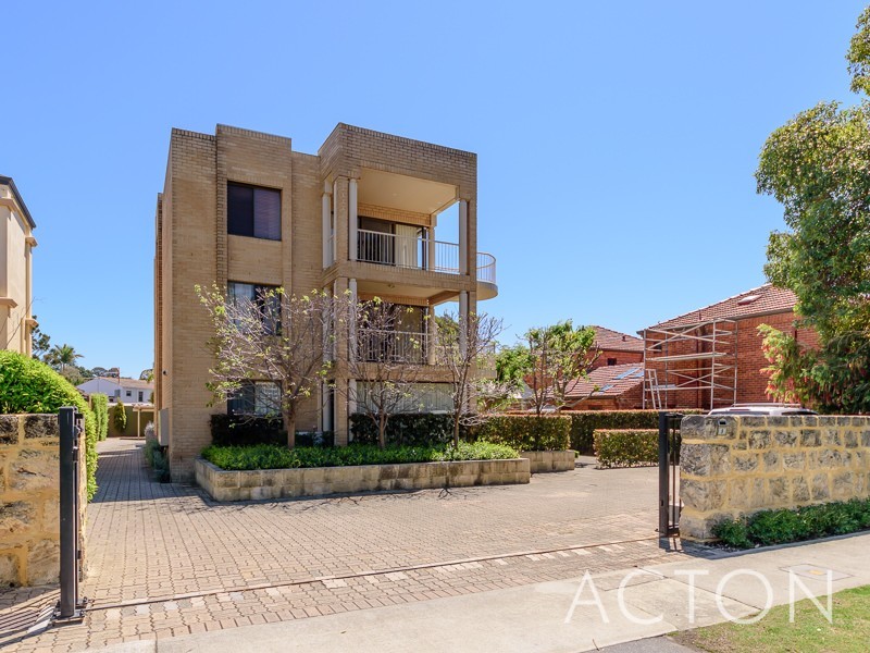 1/9 The Avenue, Crawley WA 6009