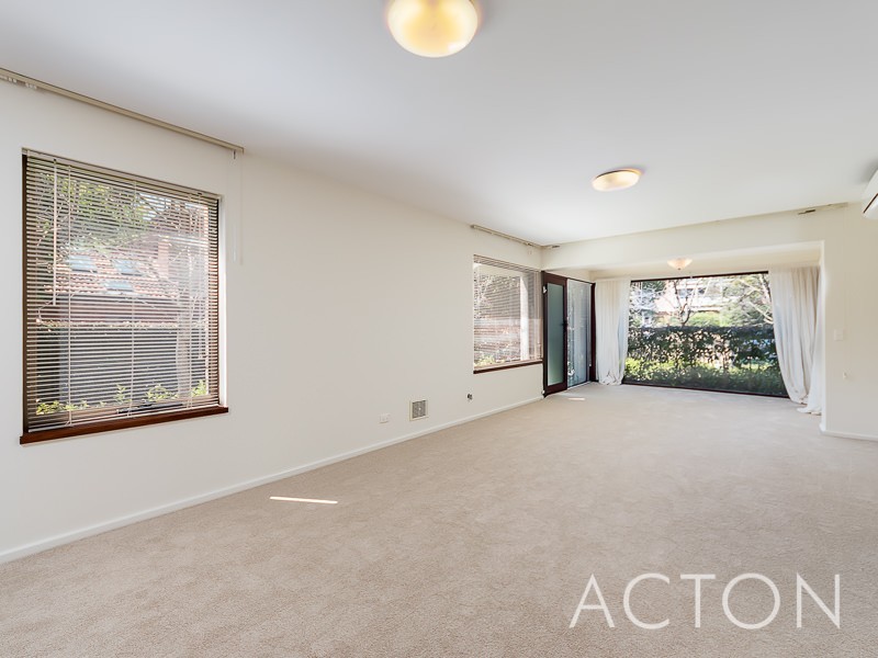 1/9 The Avenue, Crawley WA 6009