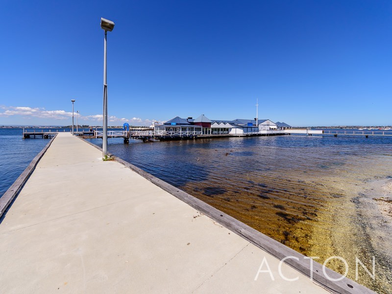 1/9 The Avenue, Crawley WA 6009