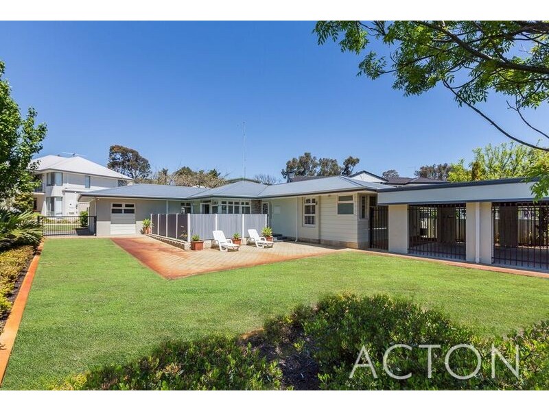12 Arundale Crescent, Wembley Downs WA 6019