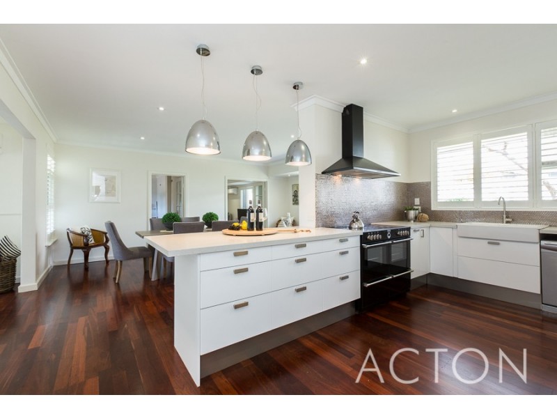 12 Arundale Crescent, Wembley Downs WA 6019