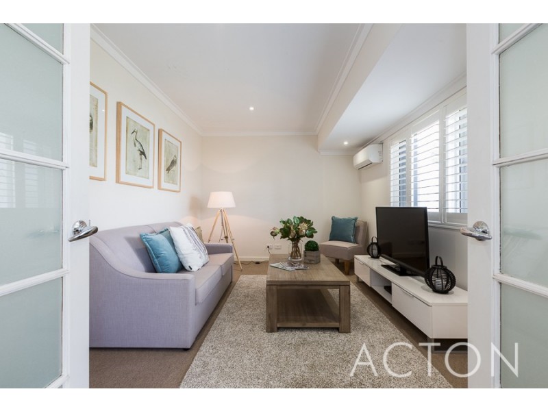 12 Arundale Crescent, Wembley Downs WA 6019