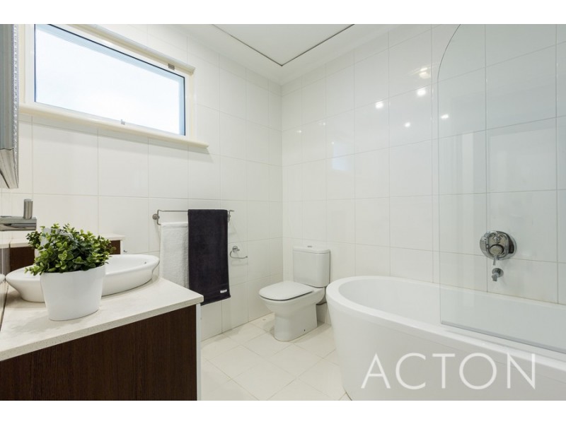 12 Arundale Crescent, Wembley Downs WA 6019