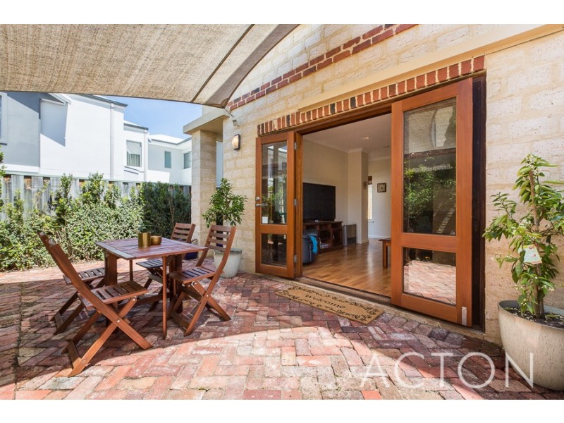 3/121 Fairway, Crawley WA 6009