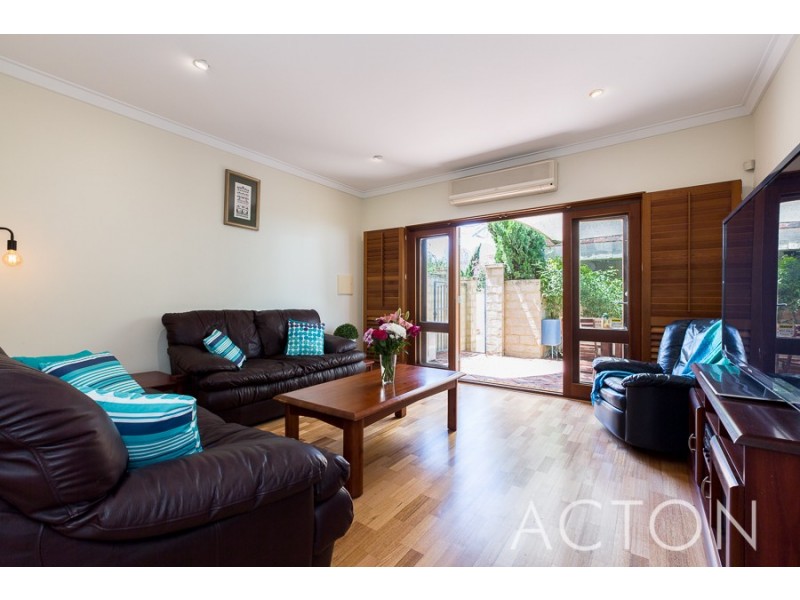 3/121 Fairway, Crawley WA 6009