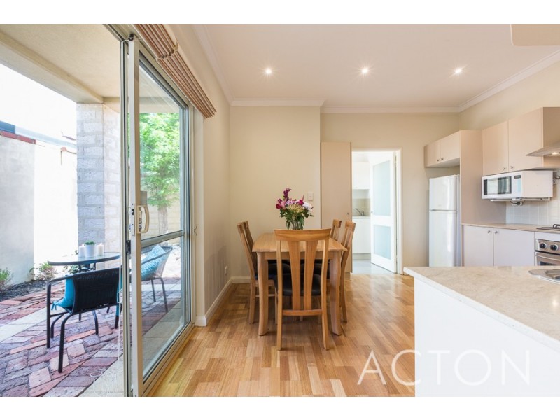 3/121 Fairway, Crawley WA 6009