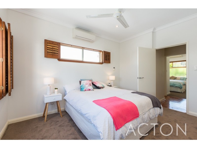 3/121 Fairway, Crawley WA 6009