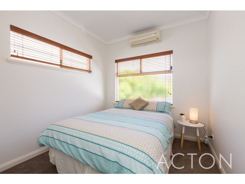 3/121 Fairway, Crawley WA 6009