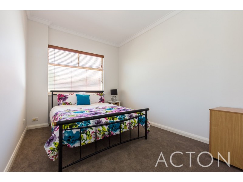 3/121 Fairway, Crawley WA 6009