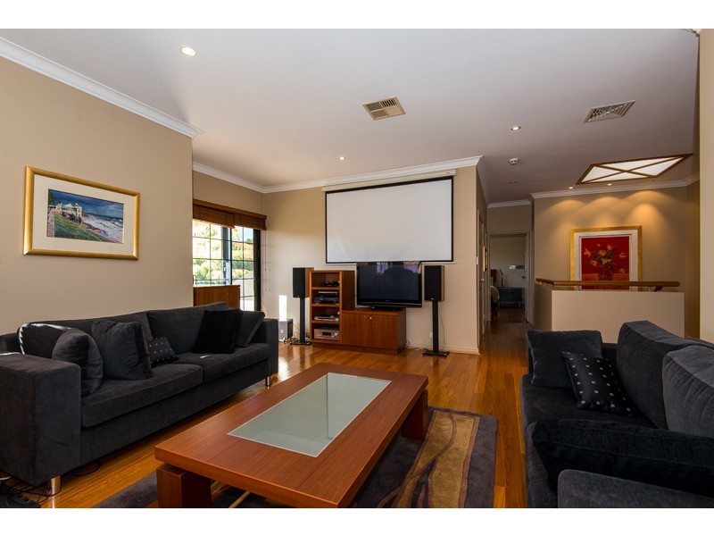 3 Lambeth Mews, Mount Claremont WA 6010