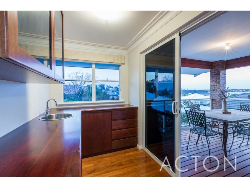 2 Bateman Road, Mount Pleasant WA 6153