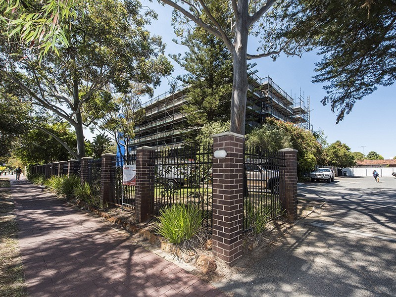 14/143 Onslow Road, Shenton Park WA 6008