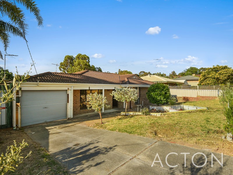 15 Coyle Road, Beldon WA 6027