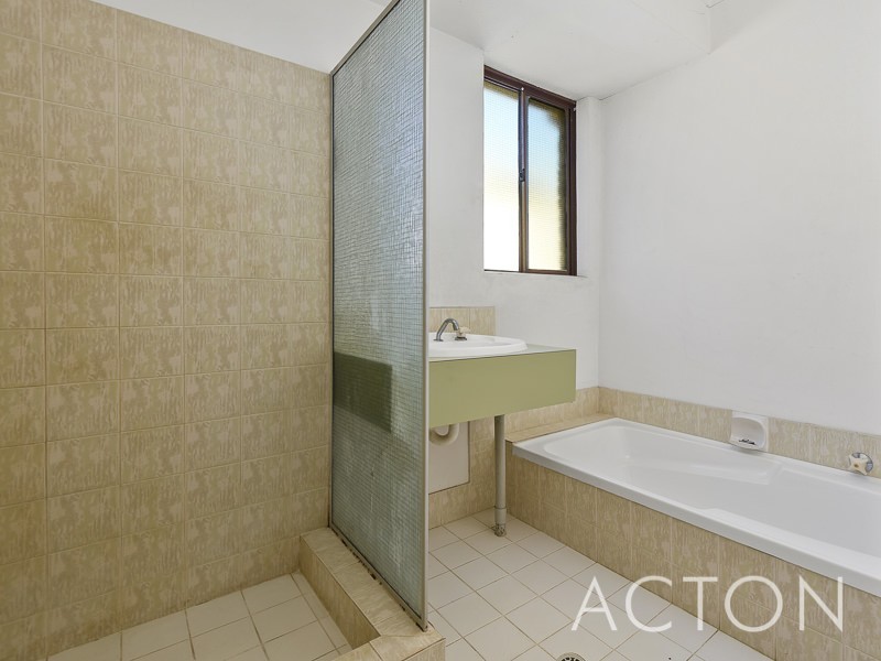 15 Coyle Road, Beldon WA 6027