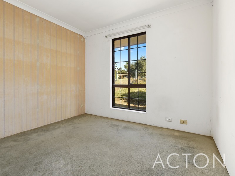 15 Coyle Road, Beldon WA 6027