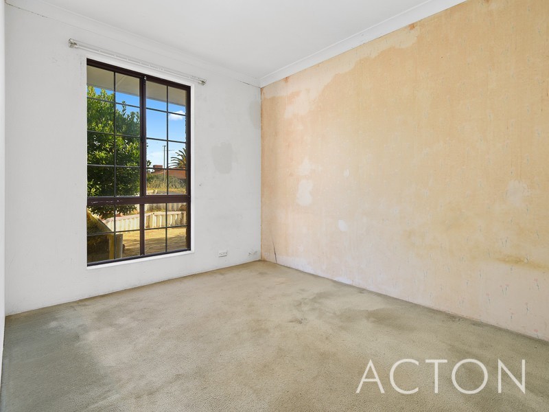 15 Coyle Road, Beldon WA 6027