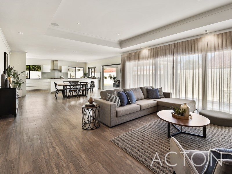 108 Kitchener Road, Alfred Cove WA 6154