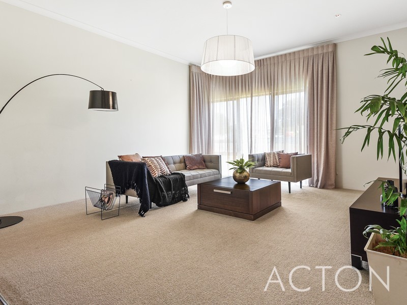 108 Kitchener Road, Alfred Cove WA 6154