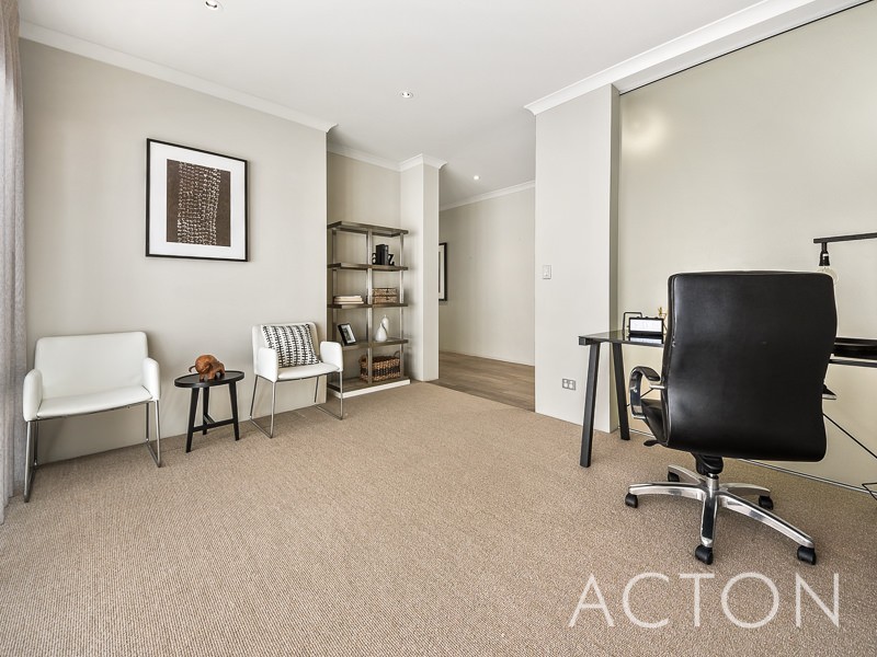 108 Kitchener Road, Alfred Cove WA 6154