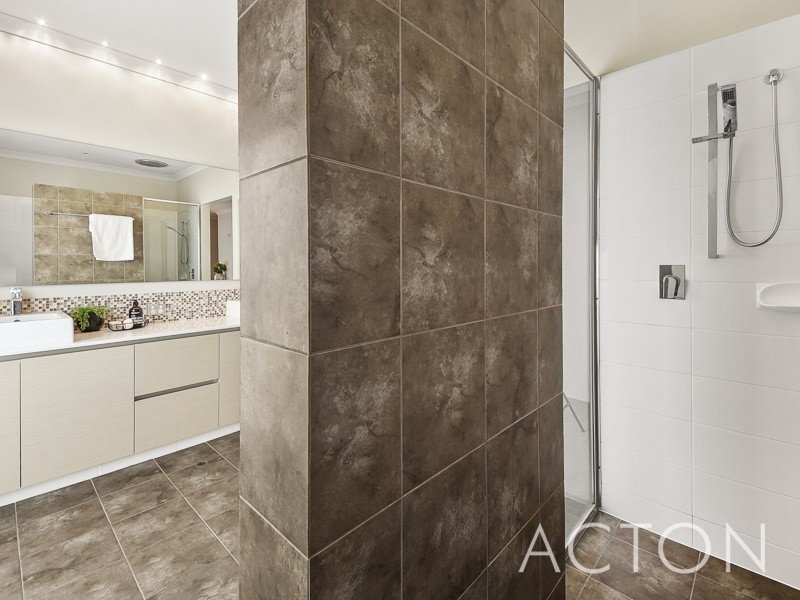 108 Kitchener Road, Alfred Cove WA 6154