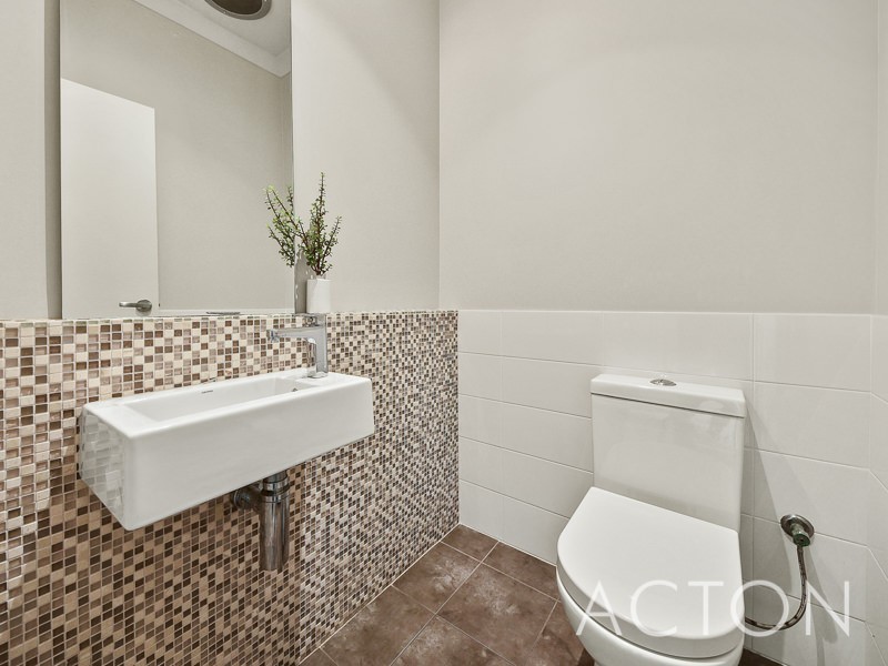 108 Kitchener Road, Alfred Cove WA 6154