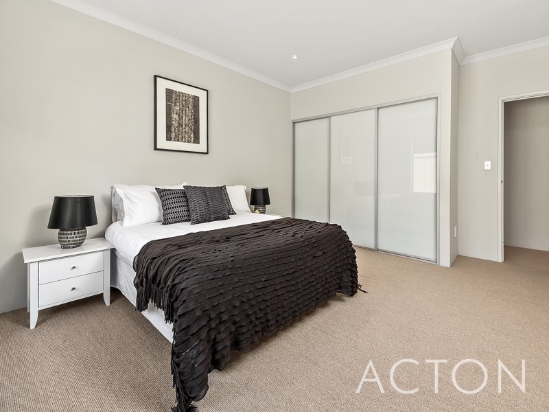 108 Kitchener Road, Alfred Cove WA 6154