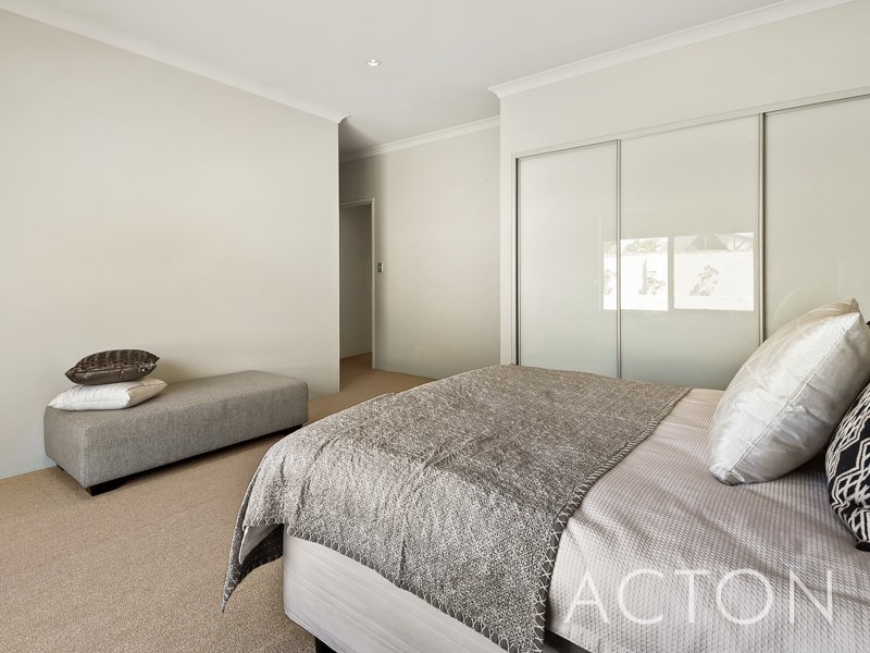 108 Kitchener Road, Alfred Cove WA 6154