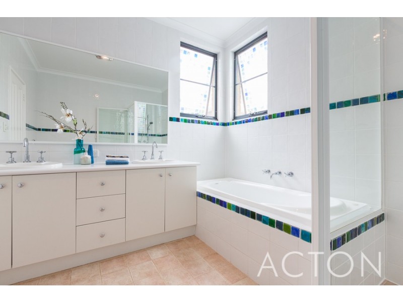 25 Gill Street, Mosman Park WA 6012