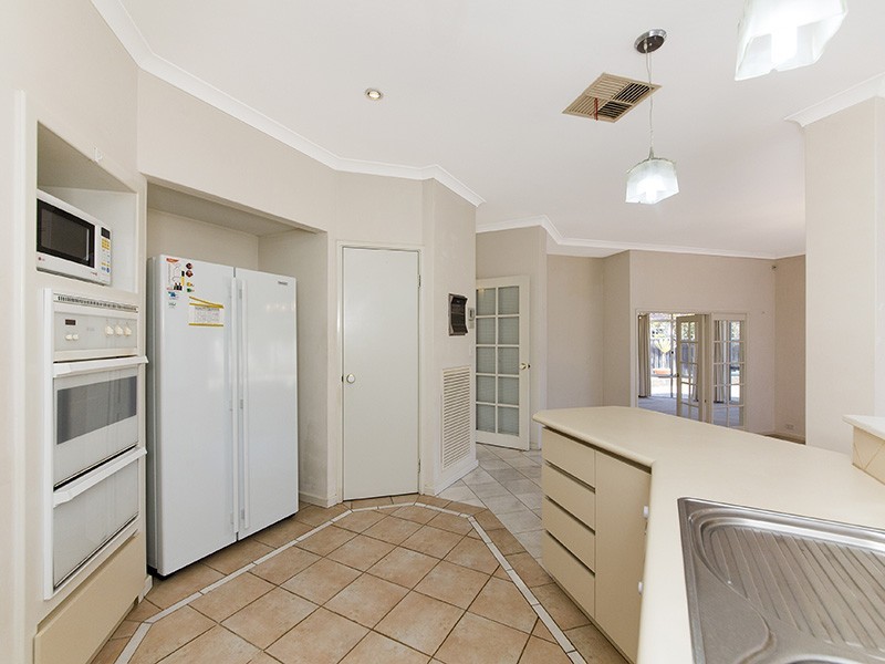 10 The Marlows, Mount Claremont WA 6010