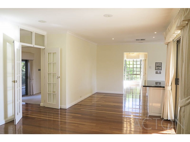 19 Congdon Way, Booragoon WA 6154