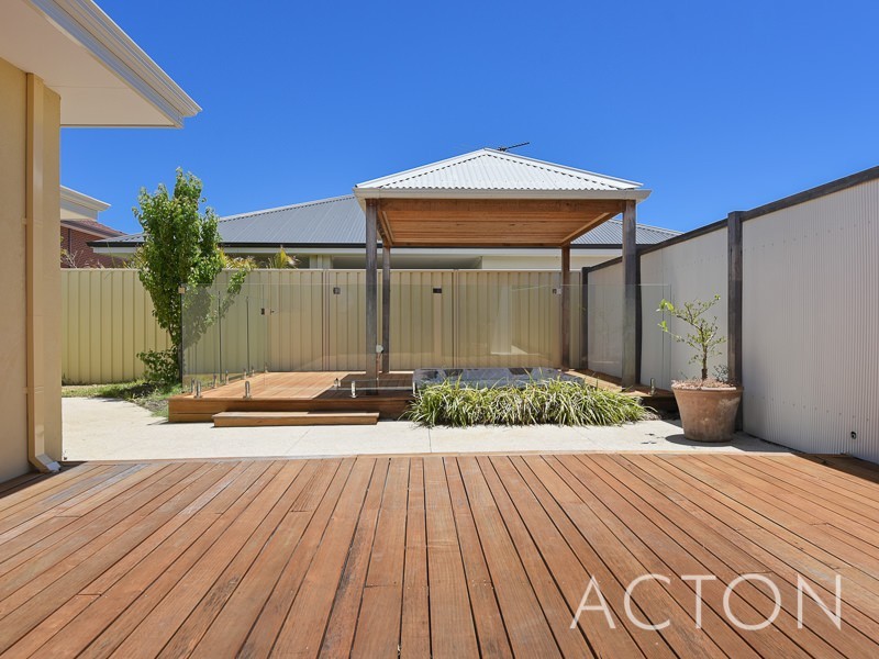 6 Jodrell Road, Gwelup WA 6018