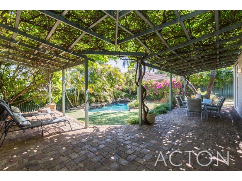 2 Granby Crescent, Nedlands WA 6009