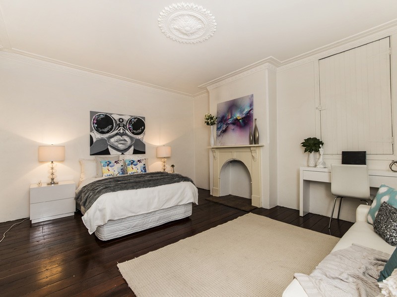 32 Wray Avenue, Fremantle WA 6160