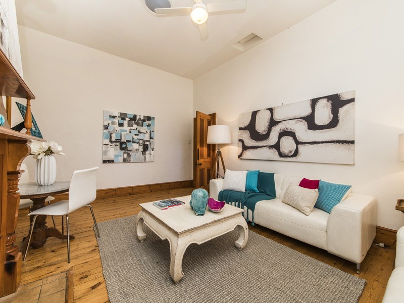 32 Wray Avenue, Fremantle WA 6160