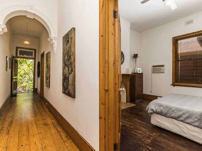32 Wray Avenue, Fremantle WA 6160