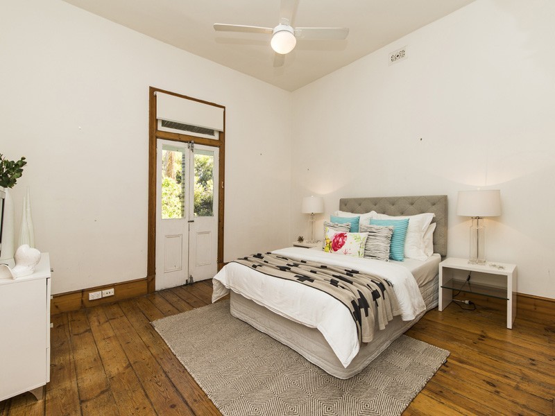 32 Wray Avenue, Fremantle WA 6160
