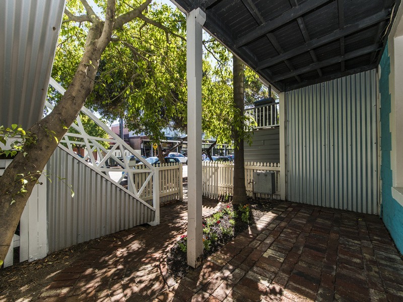 32 Wray Avenue, Fremantle WA 6160