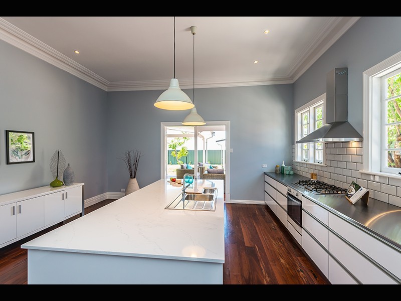 15 Briggs Street, Bassendean WA 6054